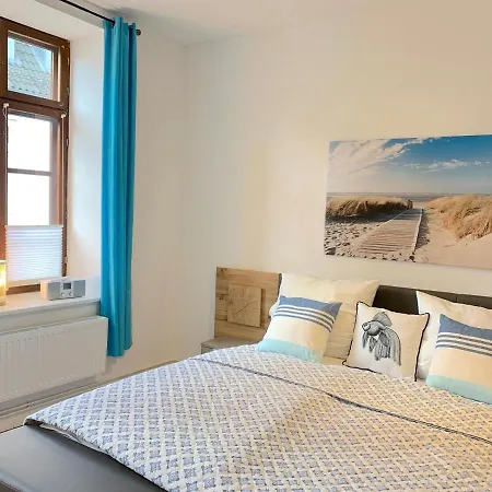 Eira Am Schleswiger Dom Daire *