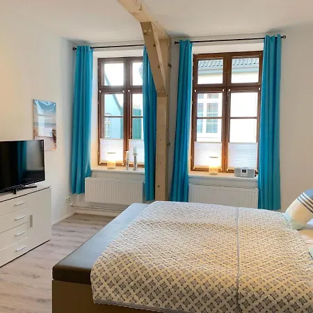 Eira Am Schleswiger Dom Schleswig