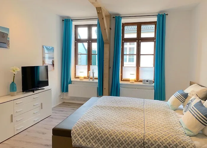 Eira Am Schleswiger Dom Schleswig